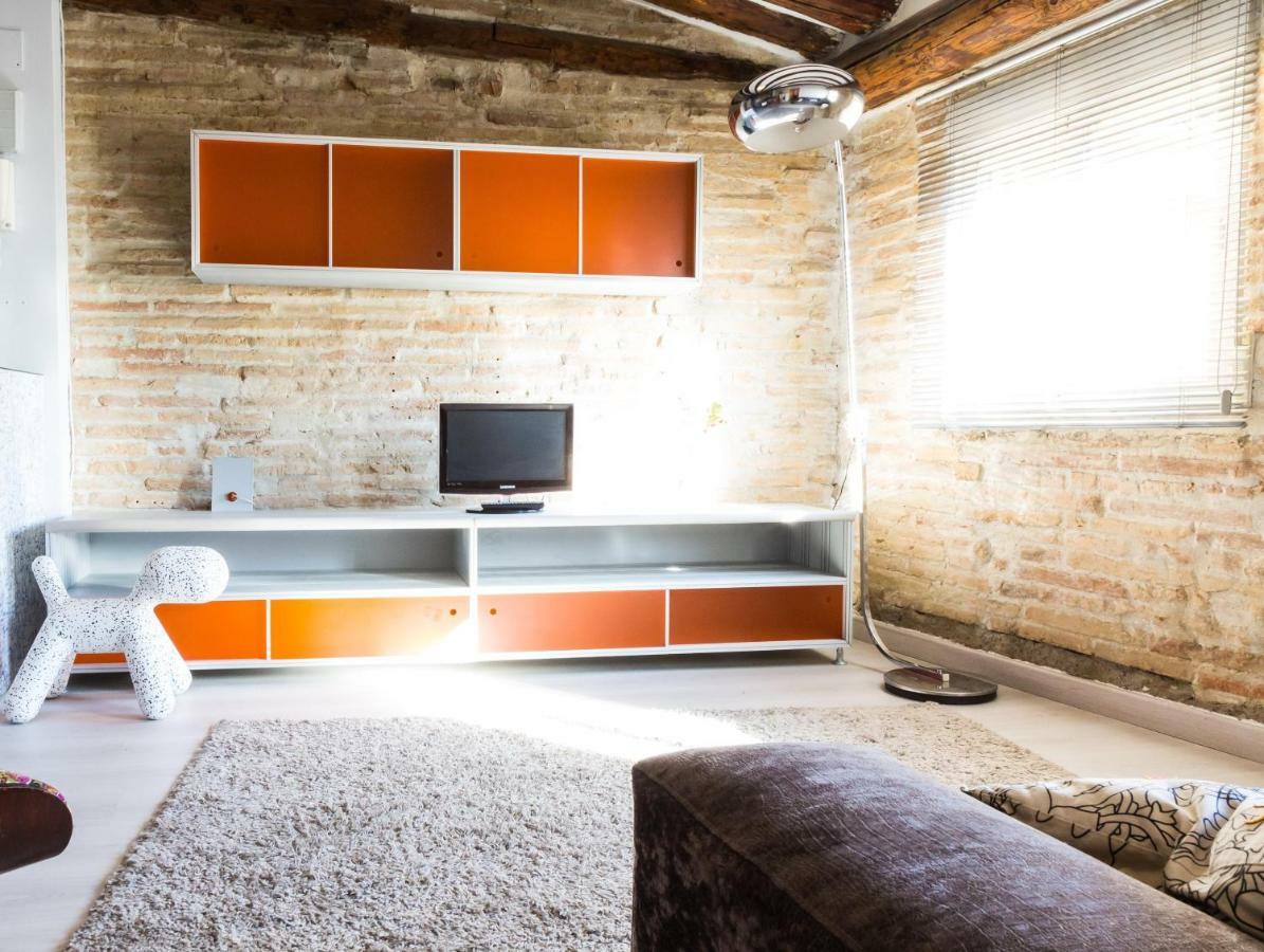 Fantastica Buhardilla Pz. Pilar Appartement Zaragoza Buitenkant foto